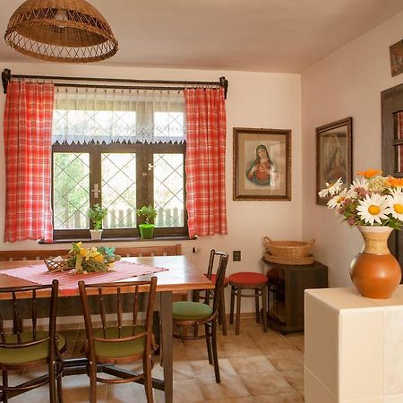 Prazdninovy Dom Eliska*** Villa Frivaldnádas Kültér fotó