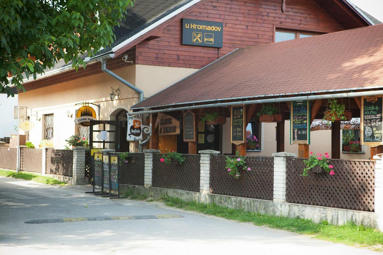 Prazdninovy Dom Eliska*** Villa Frivaldnádas Kültér fotó