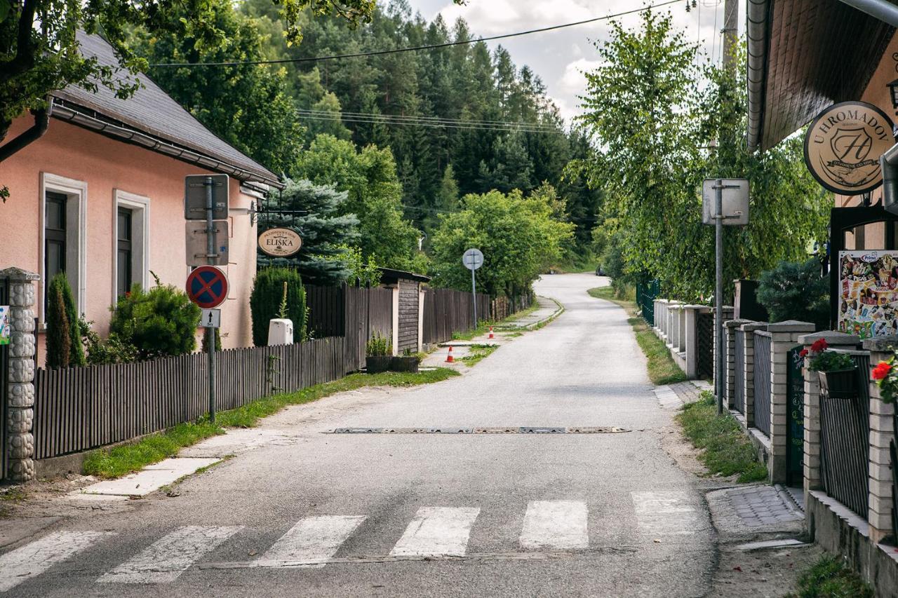 Prazdninovy Dom Eliska*** Villa Frivaldnádas Kültér fotó