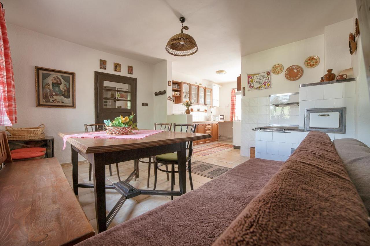 Prazdninovy Dom Eliska*** Villa Frivaldnádas Kültér fotó