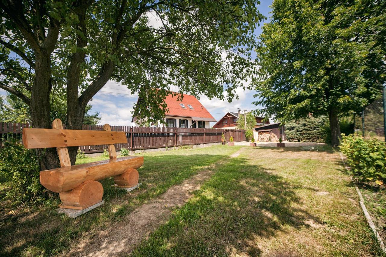 Prazdninovy Dom Eliska*** Villa Frivaldnádas Kültér fotó